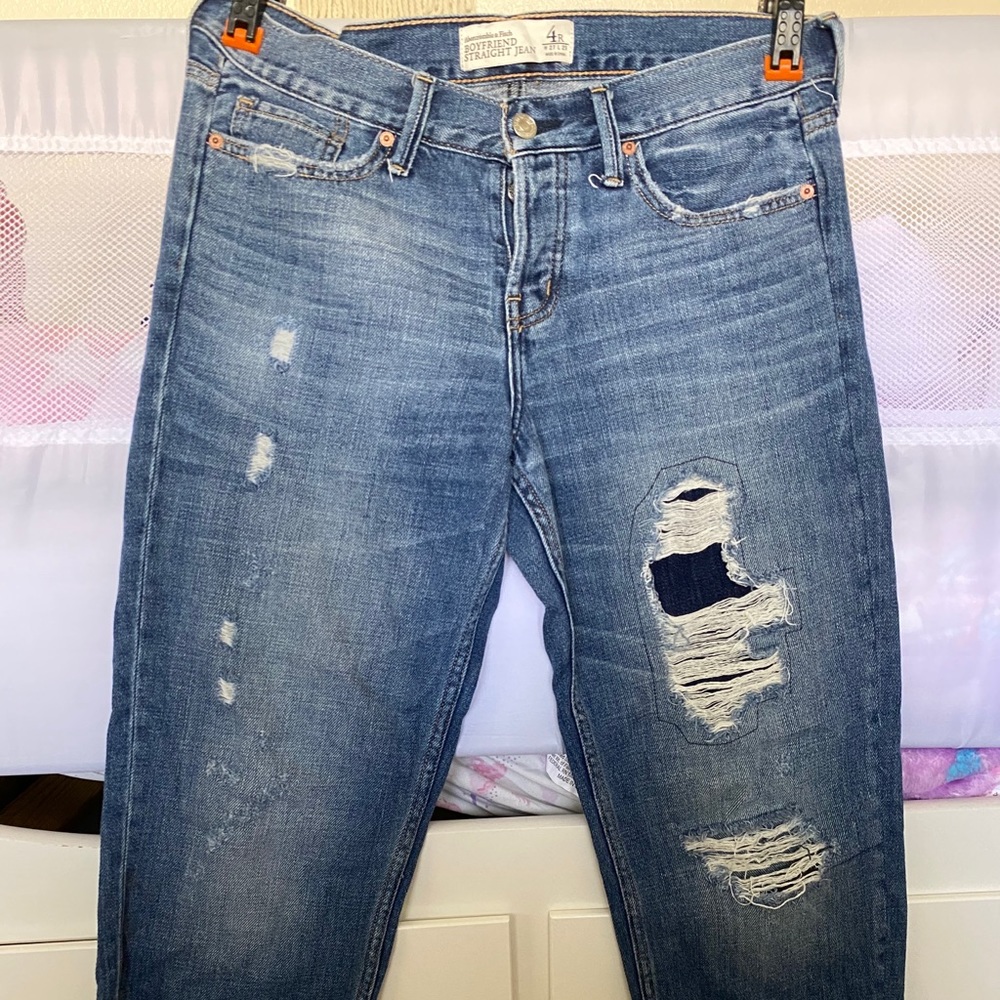 A&F Boyfriend Straight Jean
